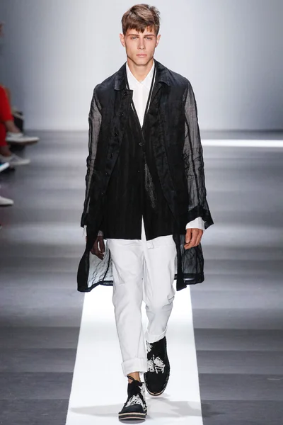 Look 12